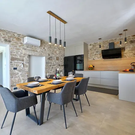 Casa Skitaconka Koromačno