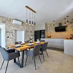 Casa Skitaconka Koromačno