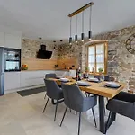 Casa Skitaconka Koromačno