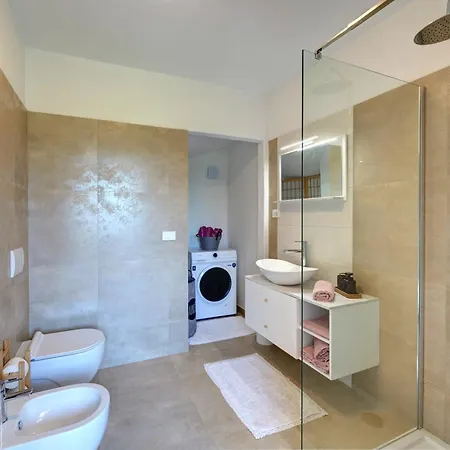 Casa Skitaconka فيلة Koromačno