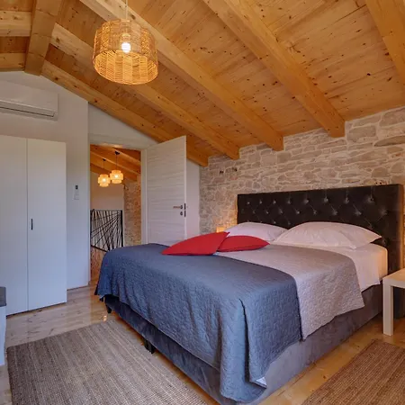 Casa Skitaconka * Koromacno