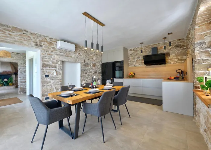 Casa Skitaconka Koromačno